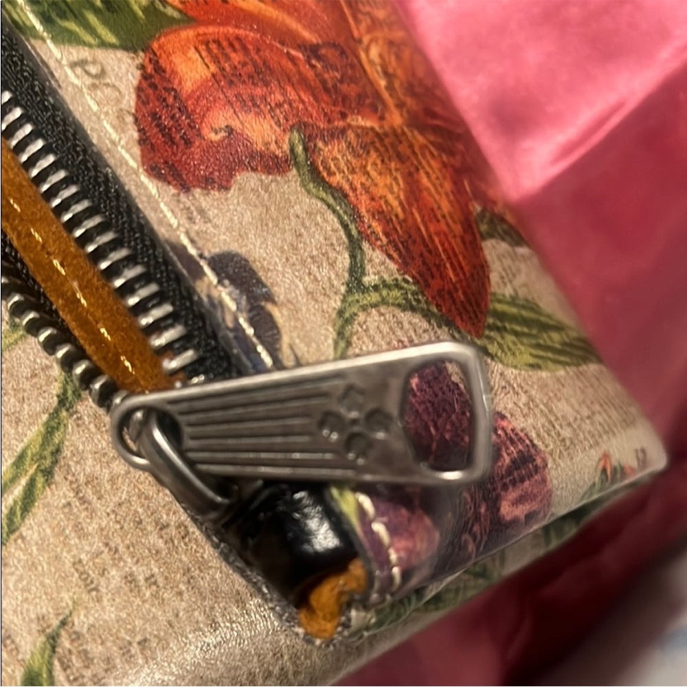 Patricia Nash Valerie Fold-over Wristlet NWT - Picture 6 of 8